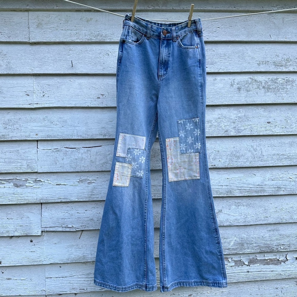 Billabong Wrangler high waisted flare jeans NWT size 24